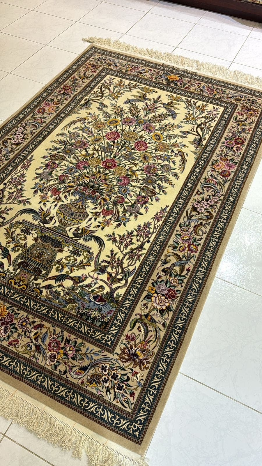 Esfahan Emadi Handmade Wool & Silk Persian Carpet – 2.35m x 1.50m view 5