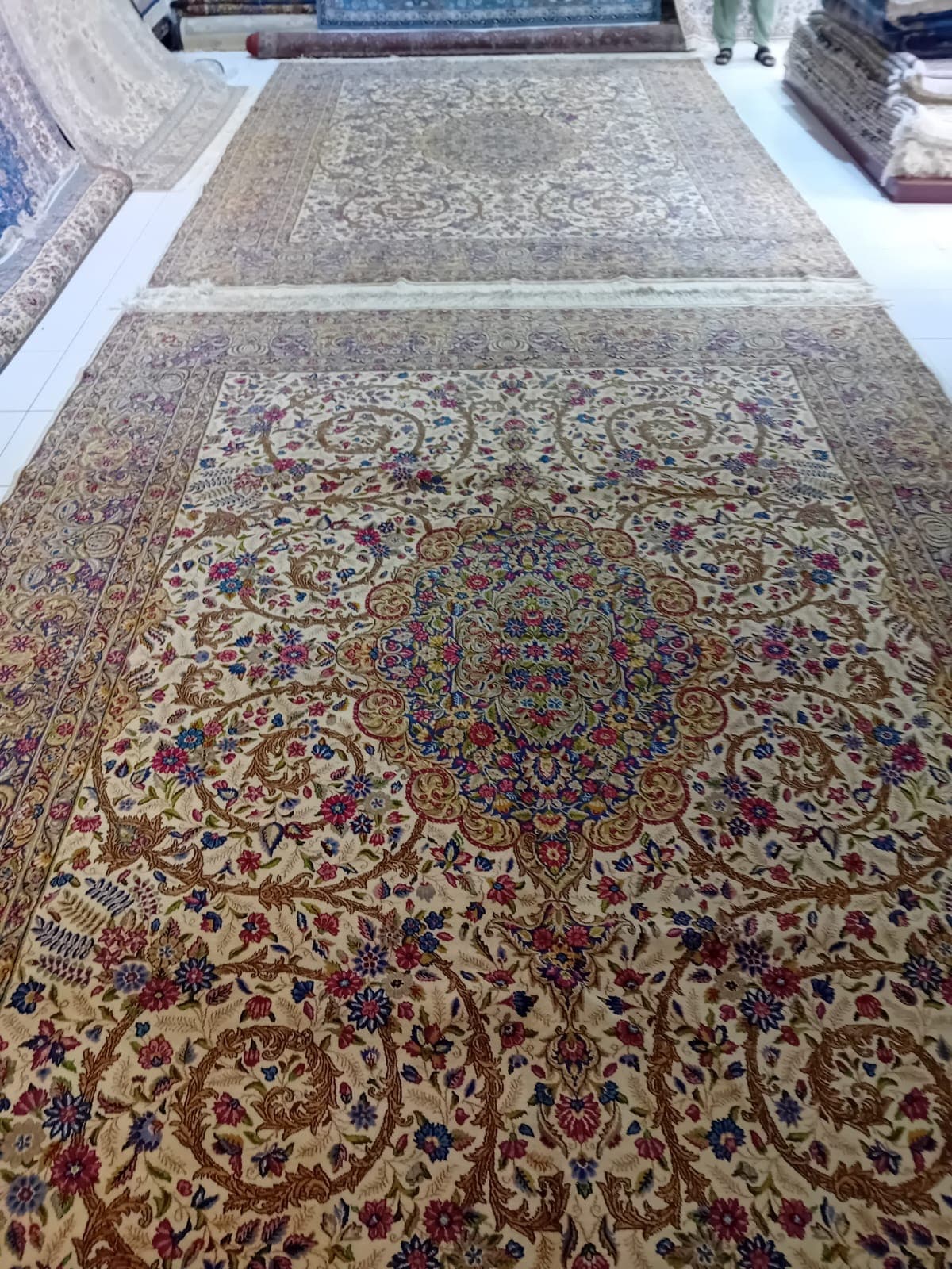 KAHRMAN Carpet: High quality handmade, antique, silk and wool Iranian carpet view 3