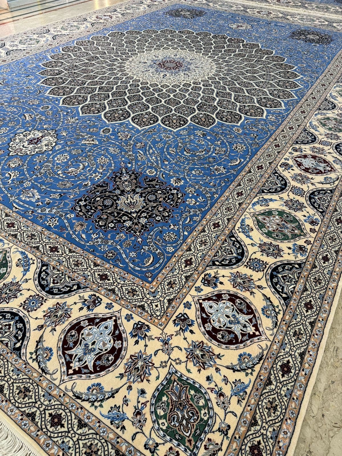 High-Quality Naeen Wool & Silk Handmade Carpet – 4.00m x 6.00m, Persian Elegance in Sharjah view 2